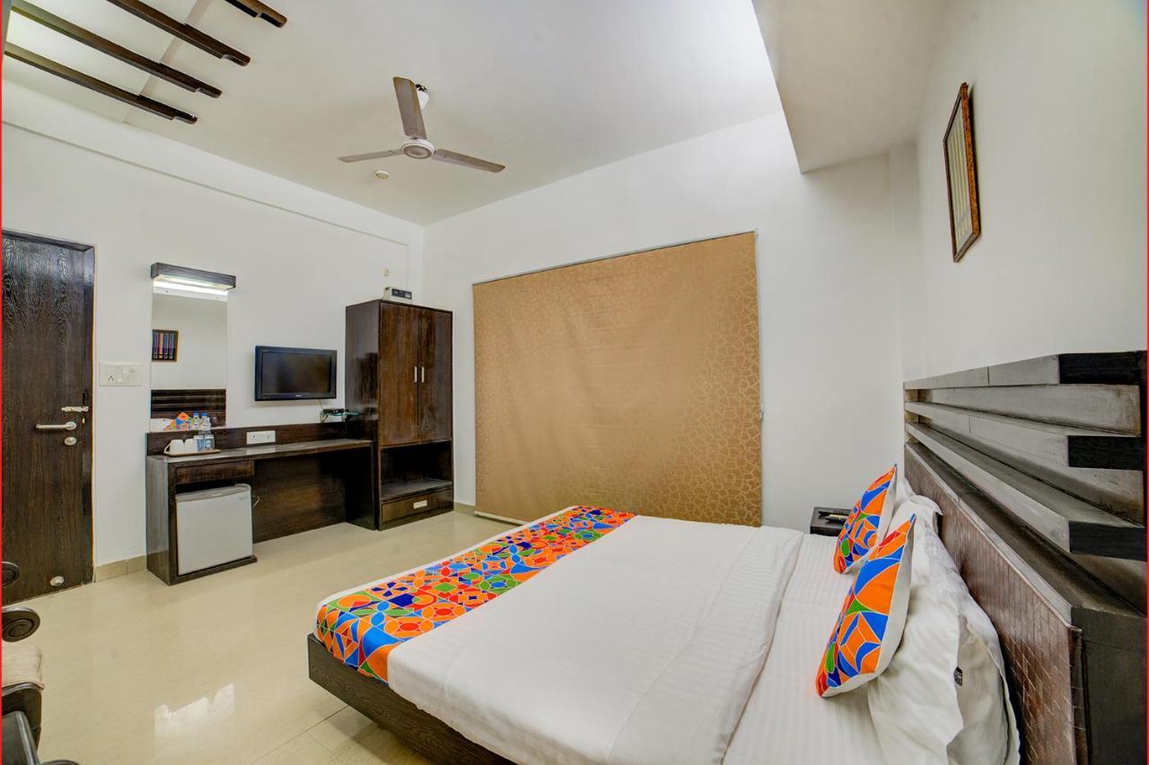 Fabhotel Exotica Greenpark New Delhi Exteriör bild