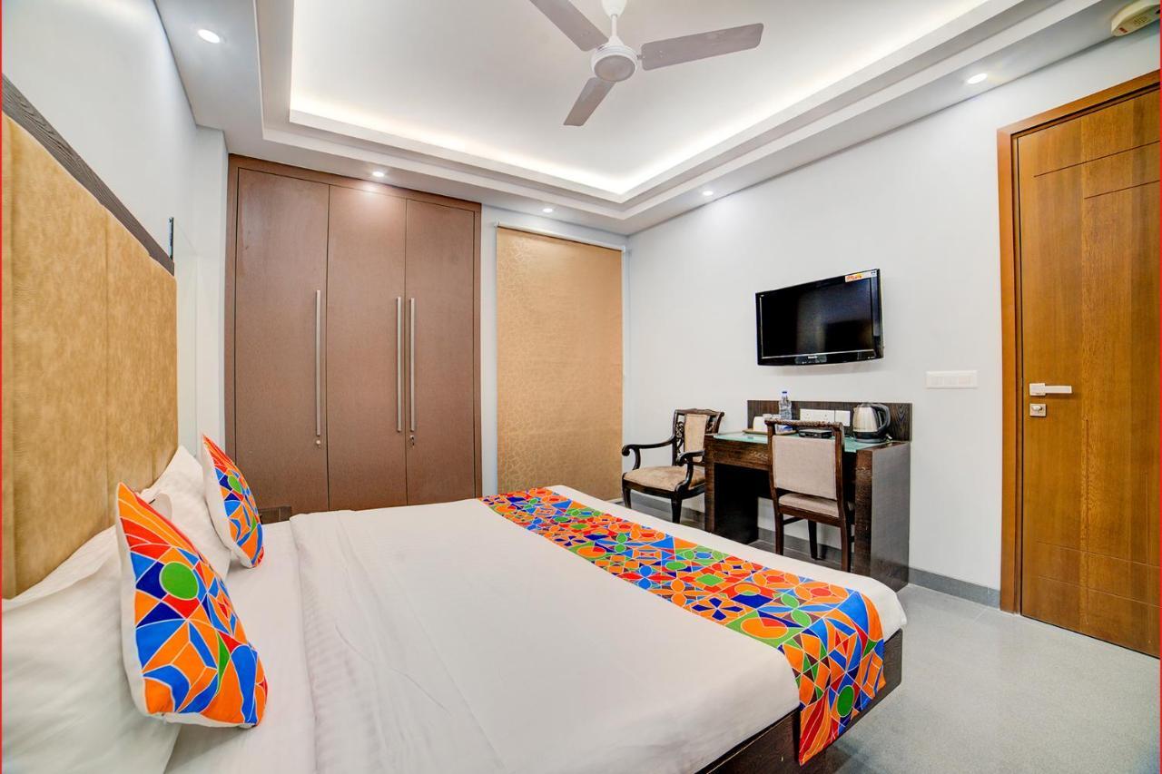 Fabhotel Exotica Greenpark New Delhi Exteriör bild