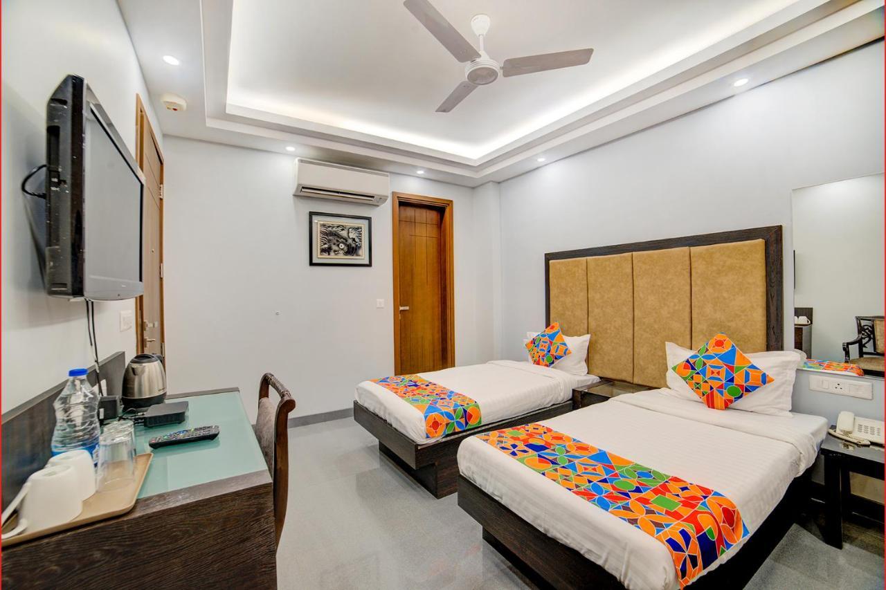 Fabhotel Exotica Greenpark New Delhi Exteriör bild