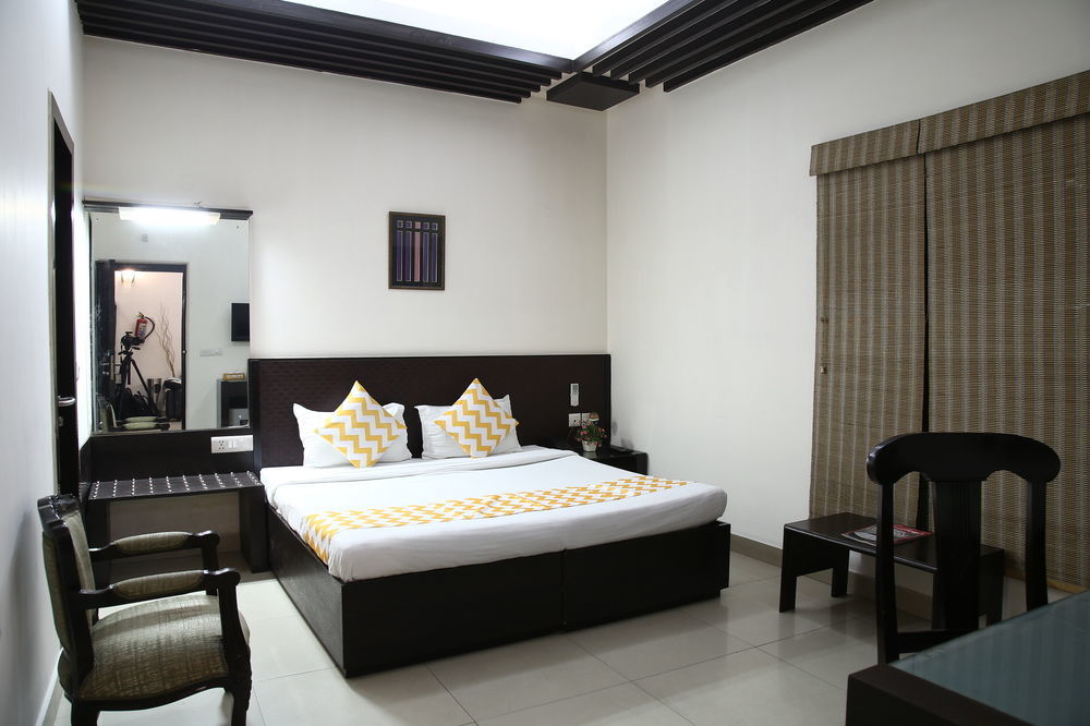 Fabhotel Exotica Greenpark New Delhi Exteriör bild