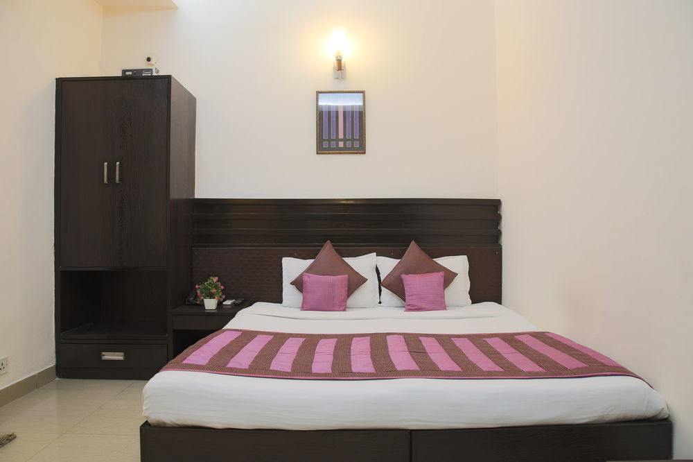 Fabhotel Exotica Greenpark New Delhi Exteriör bild