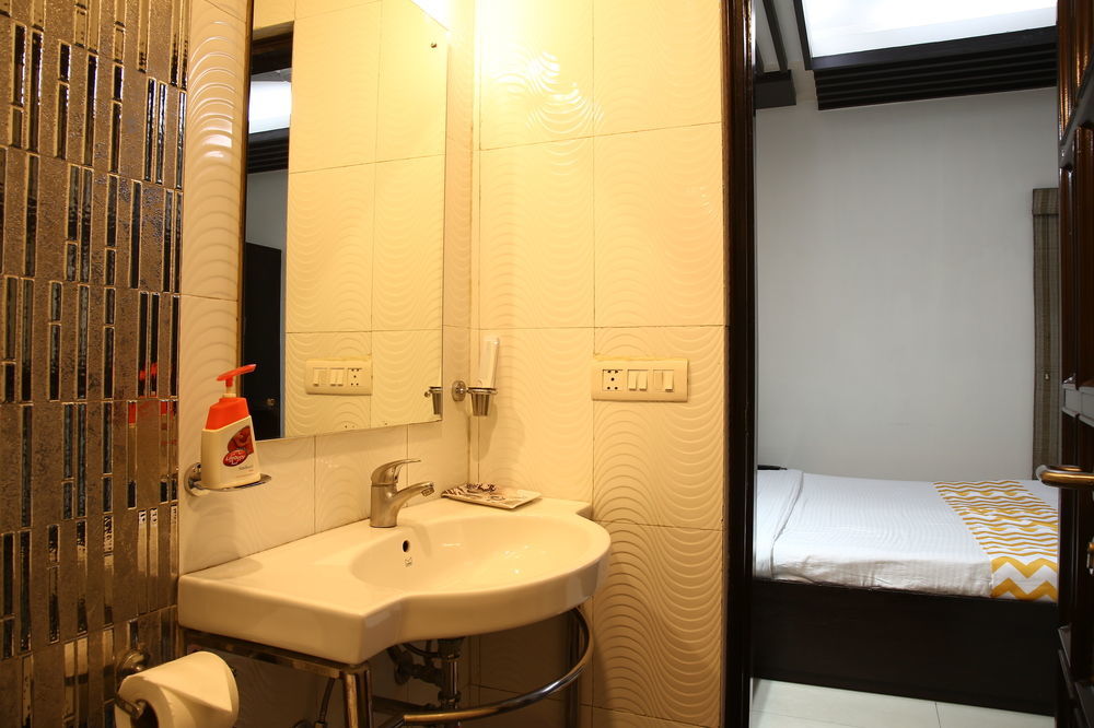 Fabhotel Exotica Greenpark New Delhi Exteriör bild