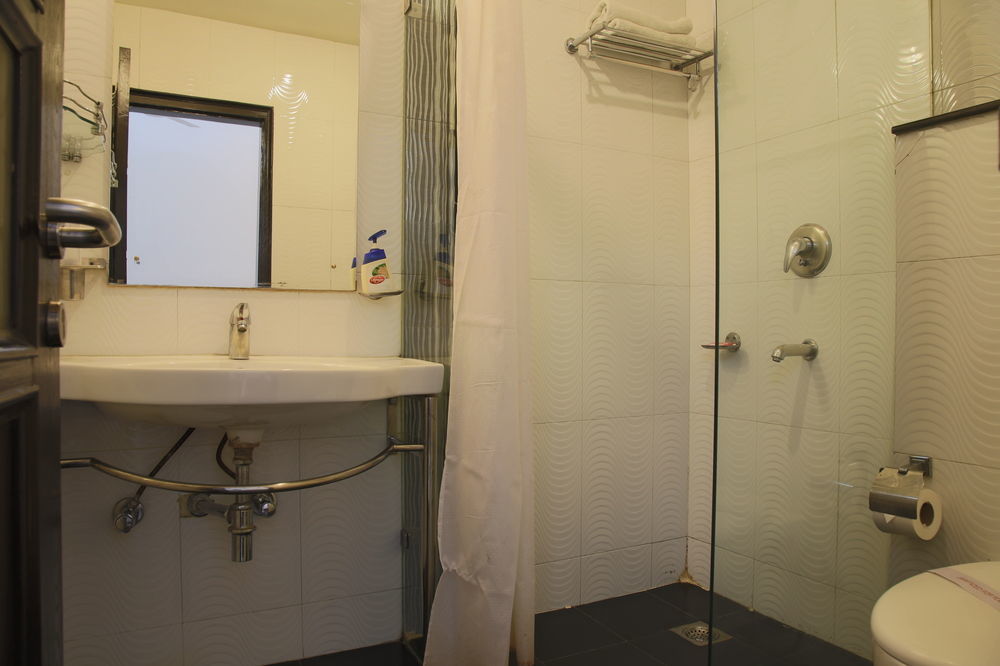 Fabhotel Exotica Greenpark New Delhi Exteriör bild